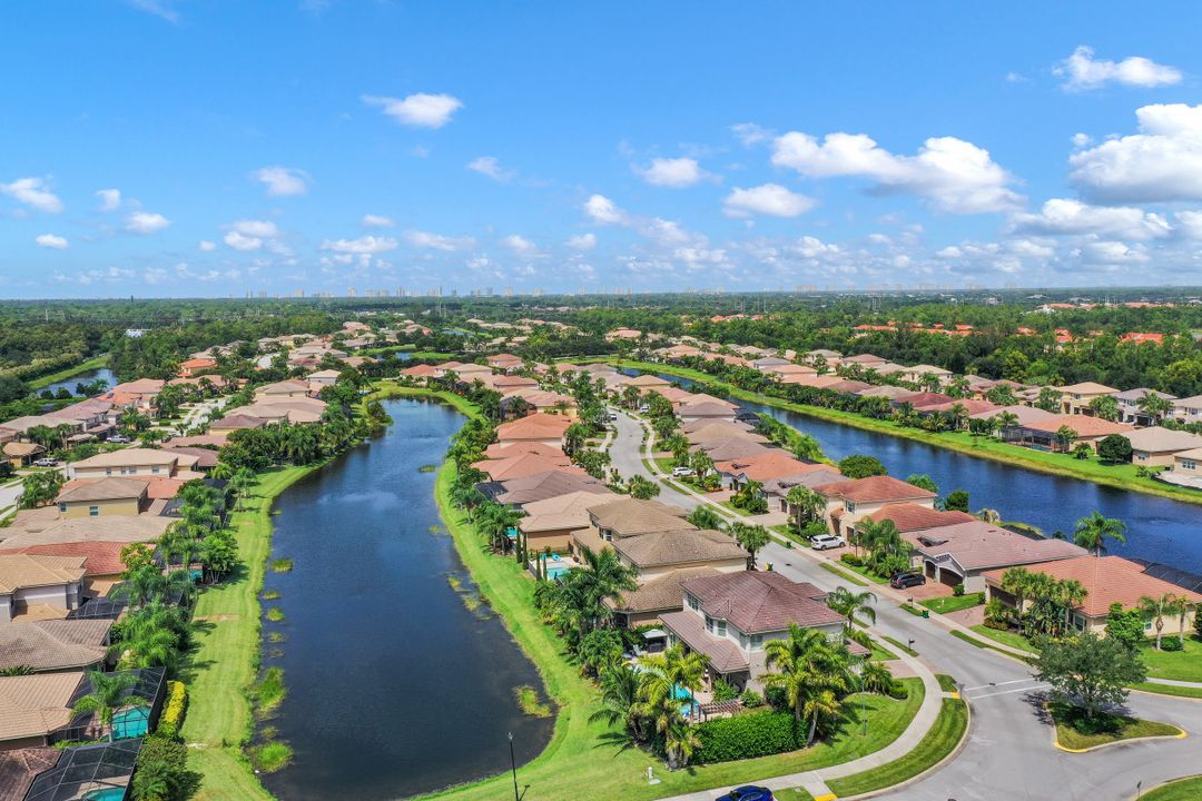 6558 Monterey Point, Naples, FL 34105