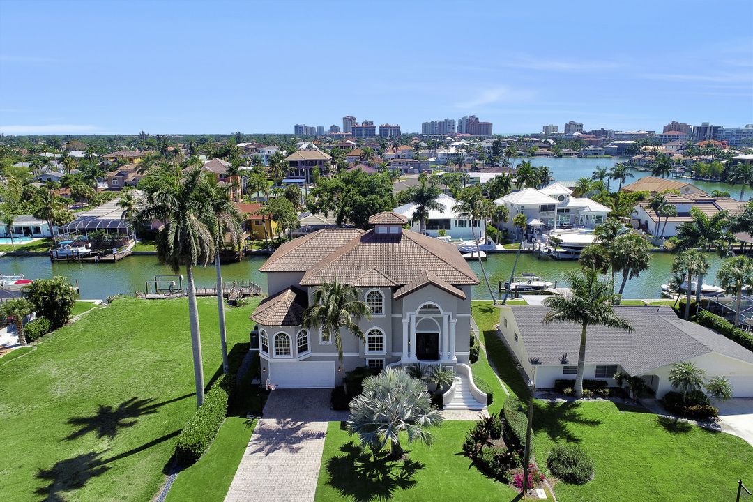 390 Seabee Ave, Naples, FL 34108