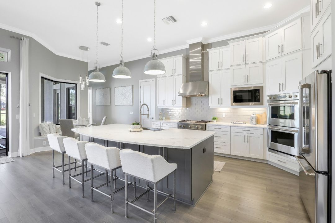 9308 Tulipano Ter, Naples, FL 34119