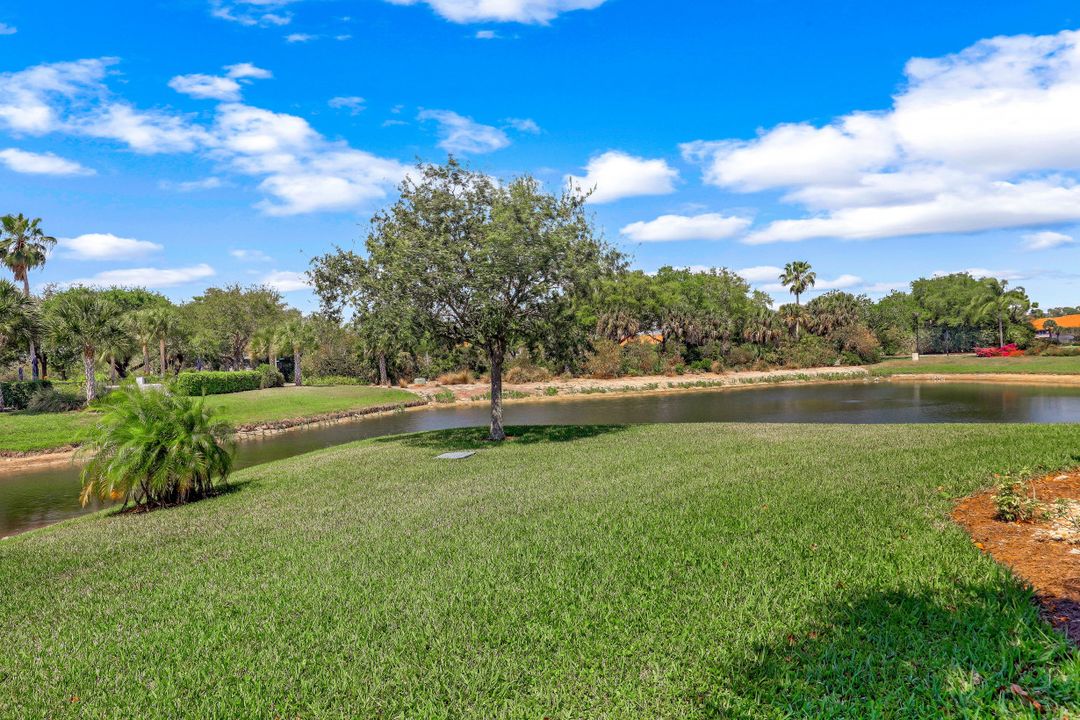 5015 Cedar Springs Dr #104, Naples, FL 34110