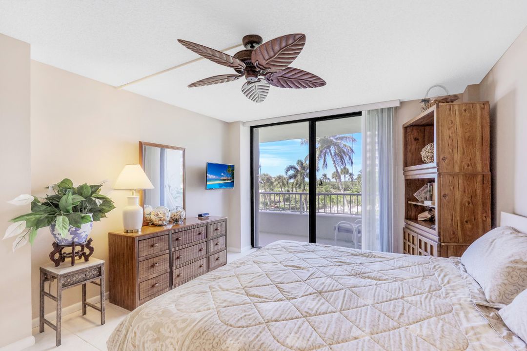 260 Seaview Ct #212, Marco Island, FL 34145