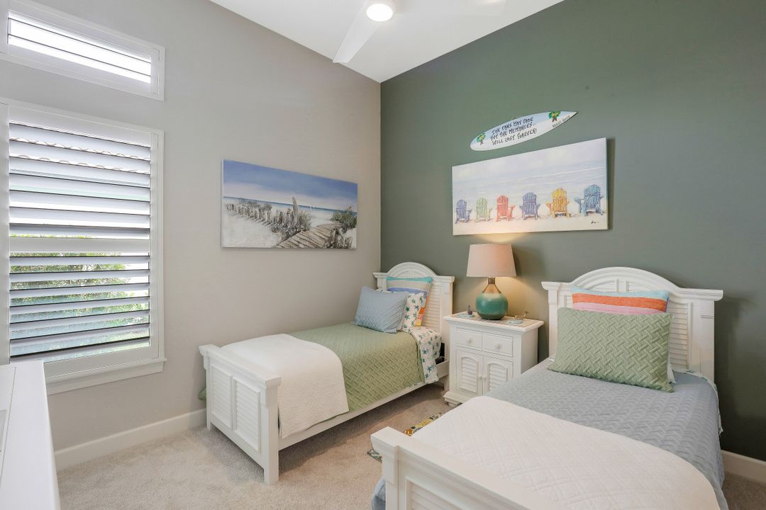 9392 Rapallo St, Naples, FL 34119