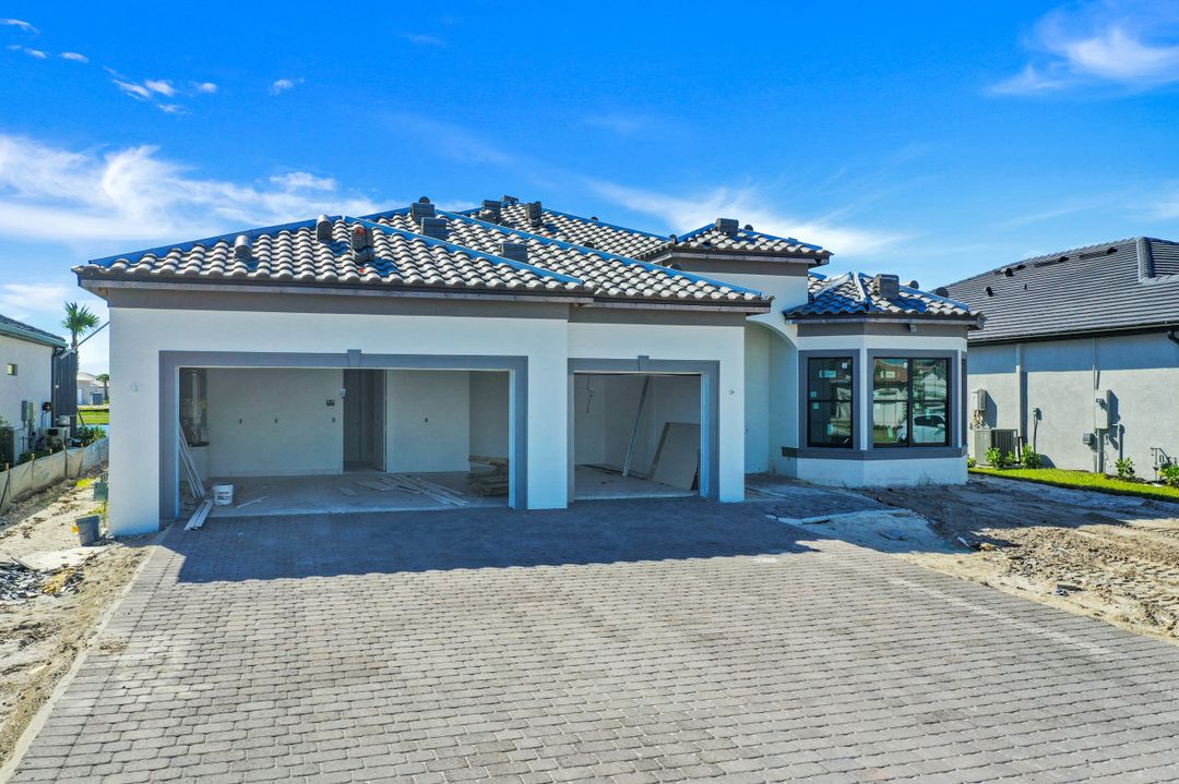 20048 Hartford Blvd, Estero, FL 33928