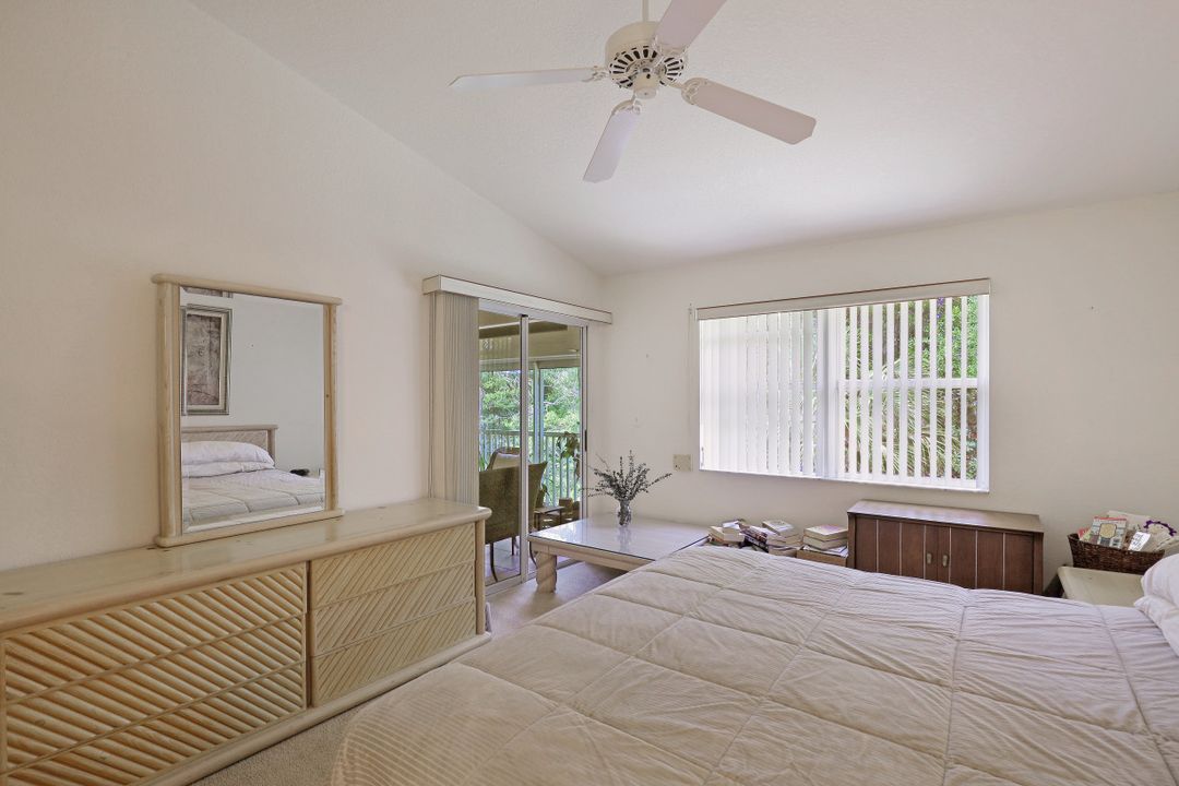 680 Woodshire Ln #H 4, Naples, FL 34105