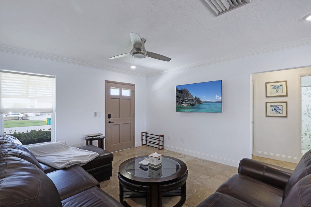 787 Apple Ct, Marco Island, FL 34145