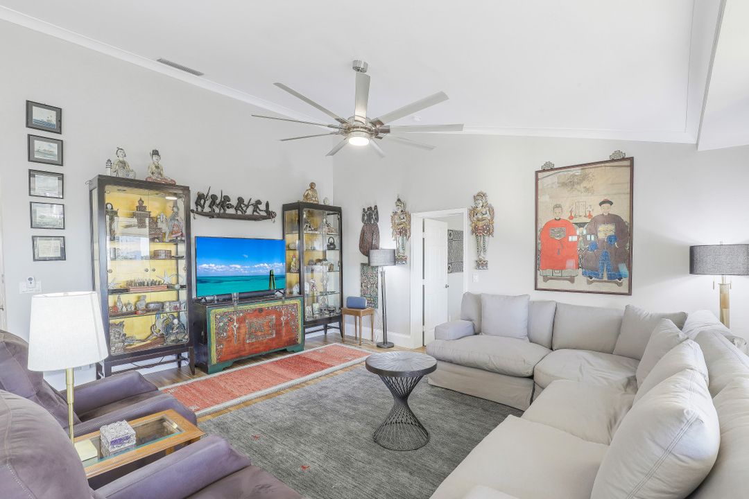 360 Horse Creek Dr #502, Naples, FL 34110