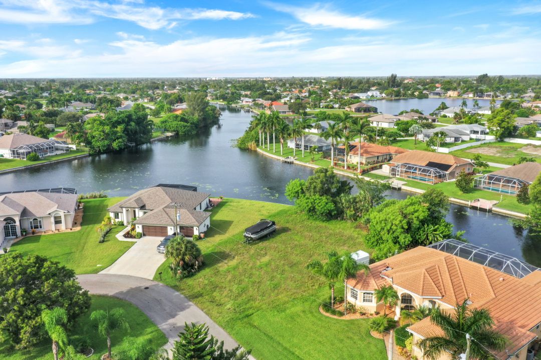 506 NE 21st Pl, Cape Coral, FL 33909