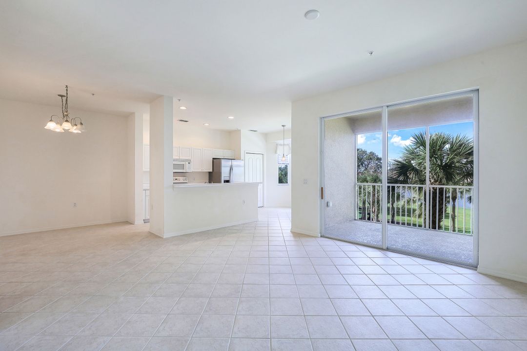 2750 Cypress Trace Cir  #2631, Naples, FL 34119