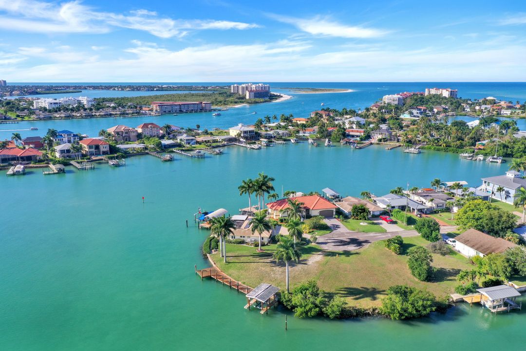 159 Tahiti St, Naples, FL 34113