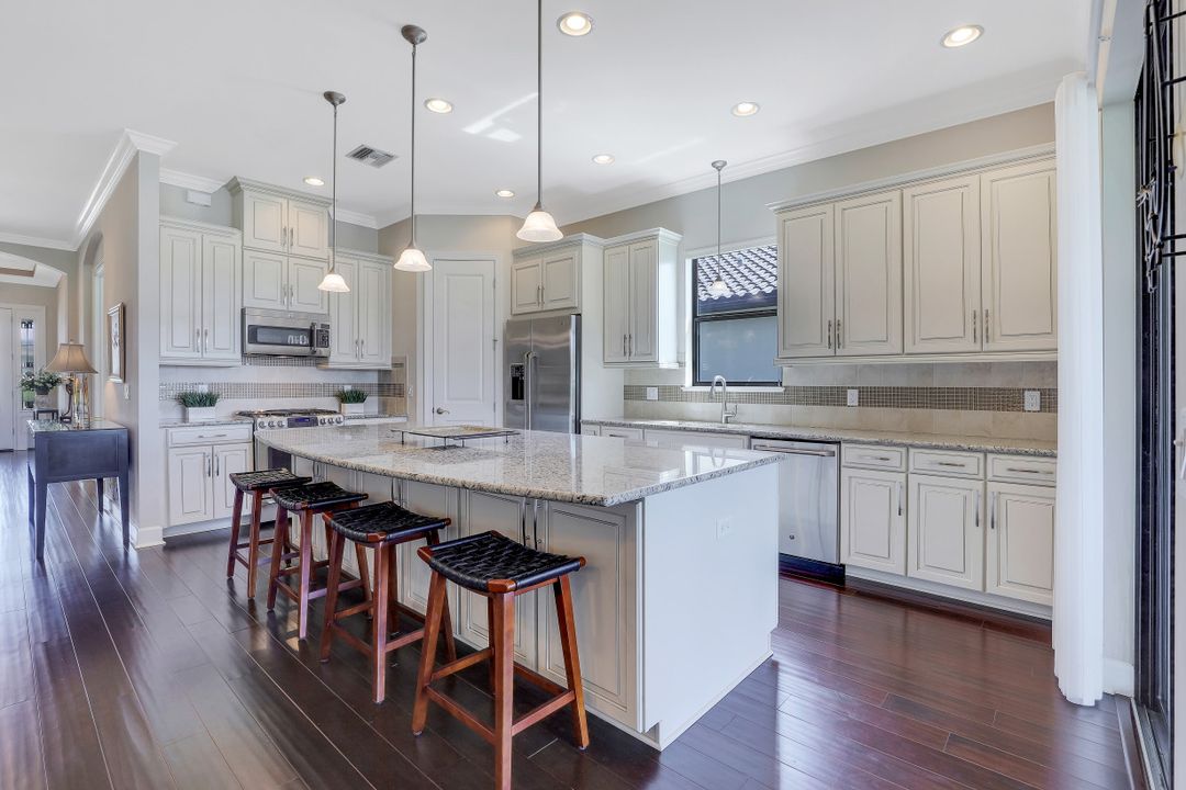 9123 Trivoli Terrace, Naples, FL 34119
