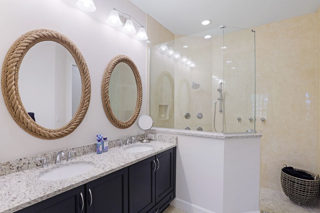 5855 Haiti Dr, Naples, FL 34112