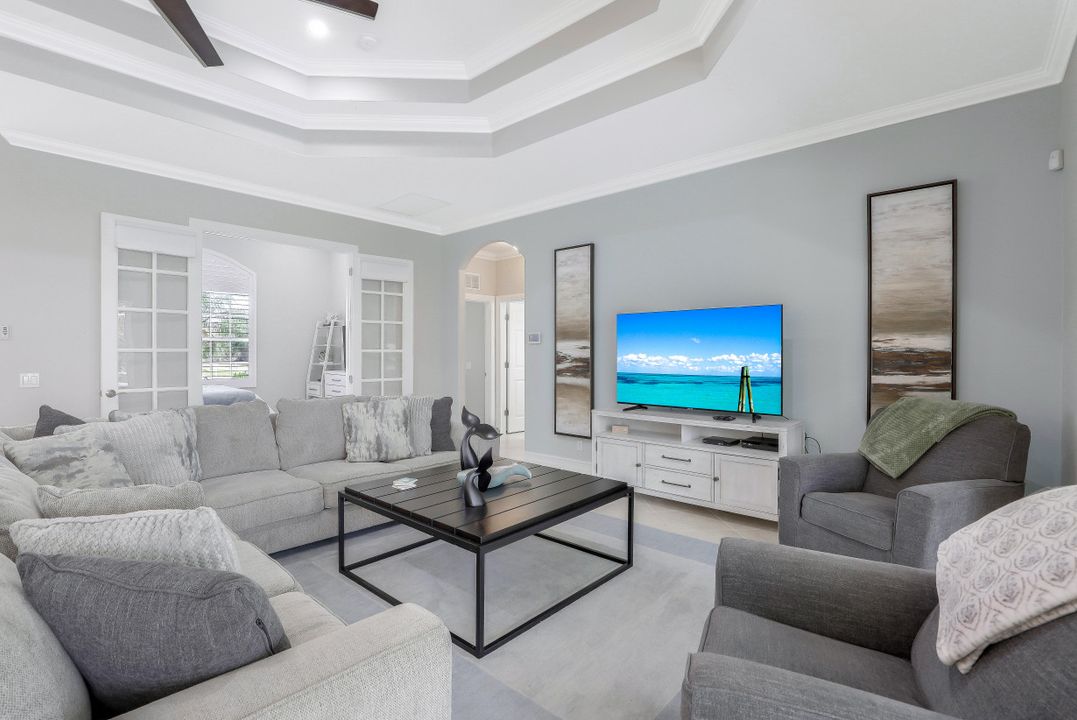 1722 Dogwood Dr, Marco Island, FL 34145