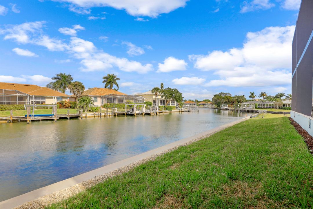 782 Saturn Ct, Marco Island, FL 34145