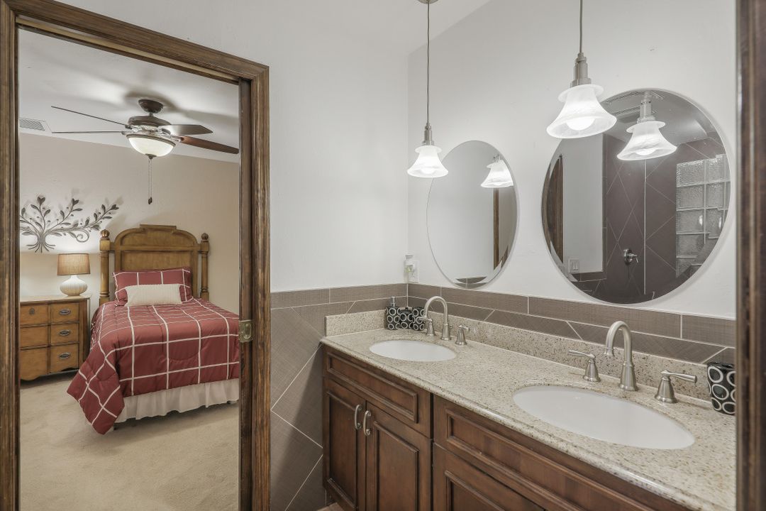 513 SW 51st Terrace, Cape Coral, FL 33914