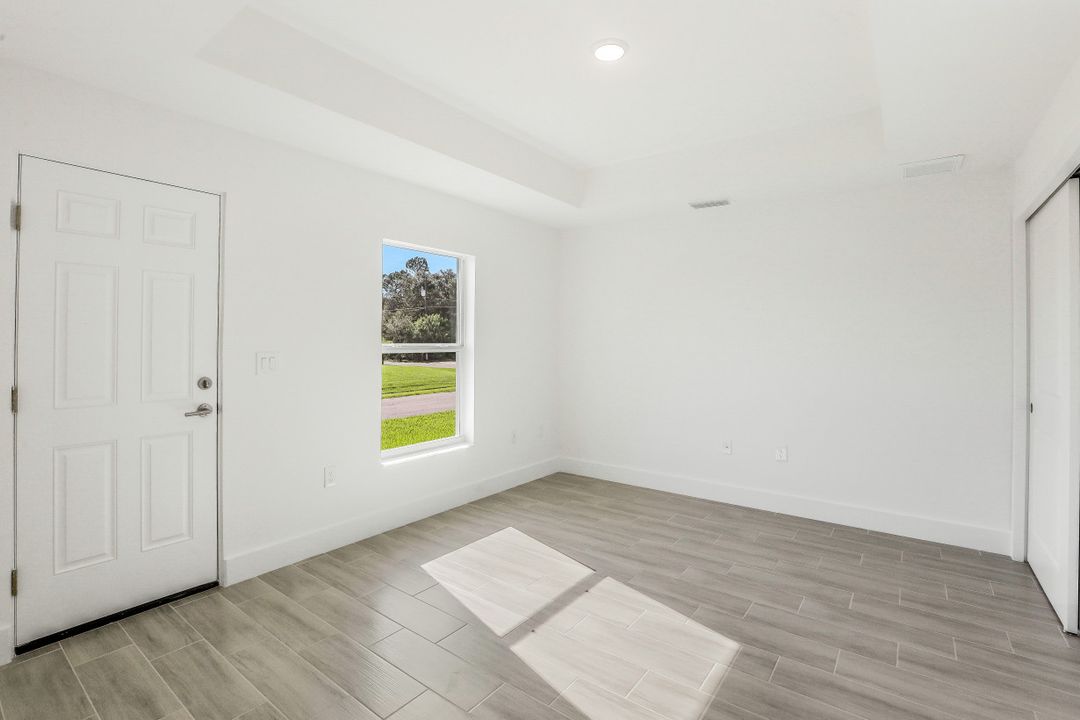 2900 51st St SW, Lehigh Acres, FL 33976