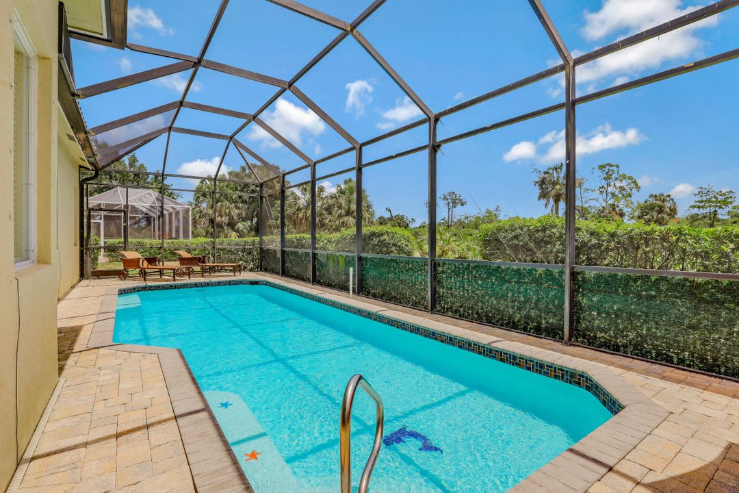 1717 Birdie Dr, Naples, FL 34120
