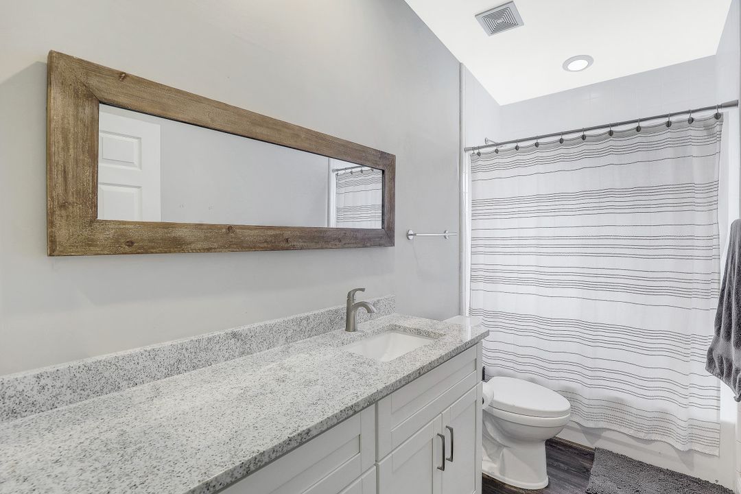 206 Kirtland Dr, Naples, FL 34110