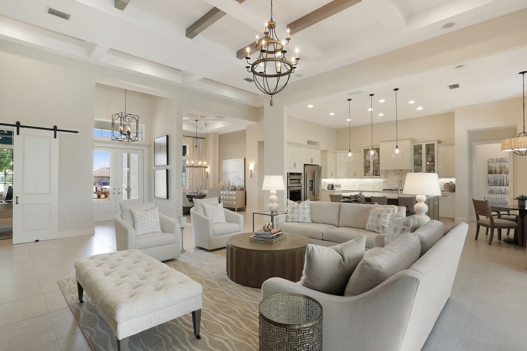 6035 Plana Cays Dr, Naples, FL 34113