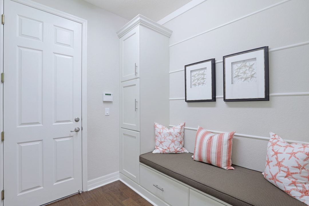 11784 Meadowrun Cir, Fort Myers, FL 33913