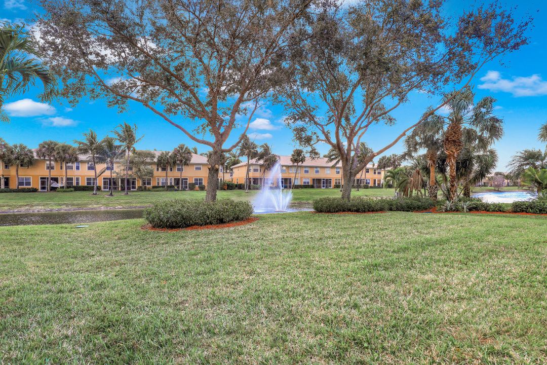 20060 Rookery Dr, Estero, FL 33928