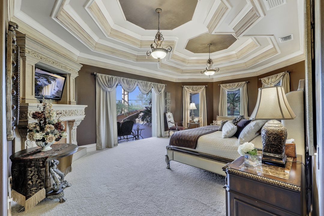 6411 Highcroft Dr, Naples, FL 34119