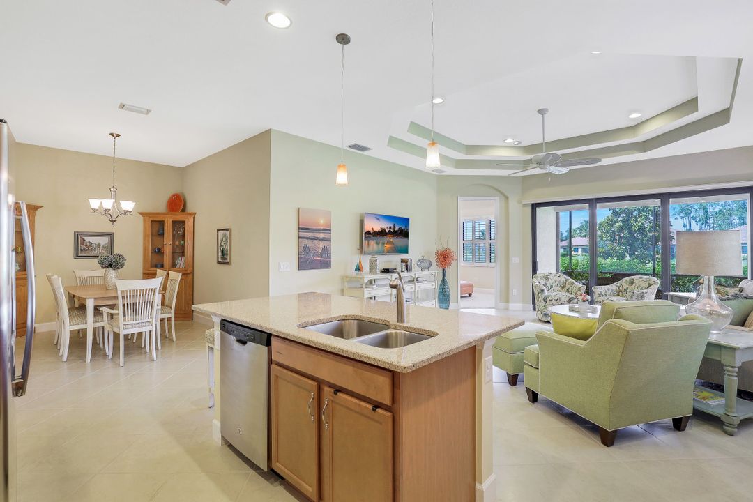 9448 Isla Bella Cir, Bonita Springs, FL 34135