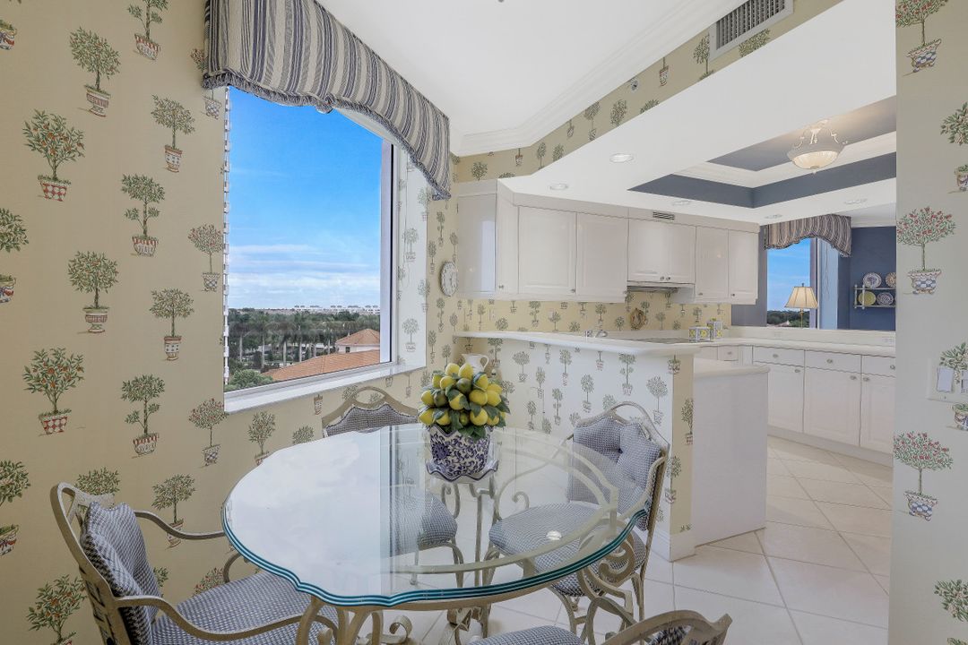 7225 Pelican Bay Blvd #605, Naples, FL 34108