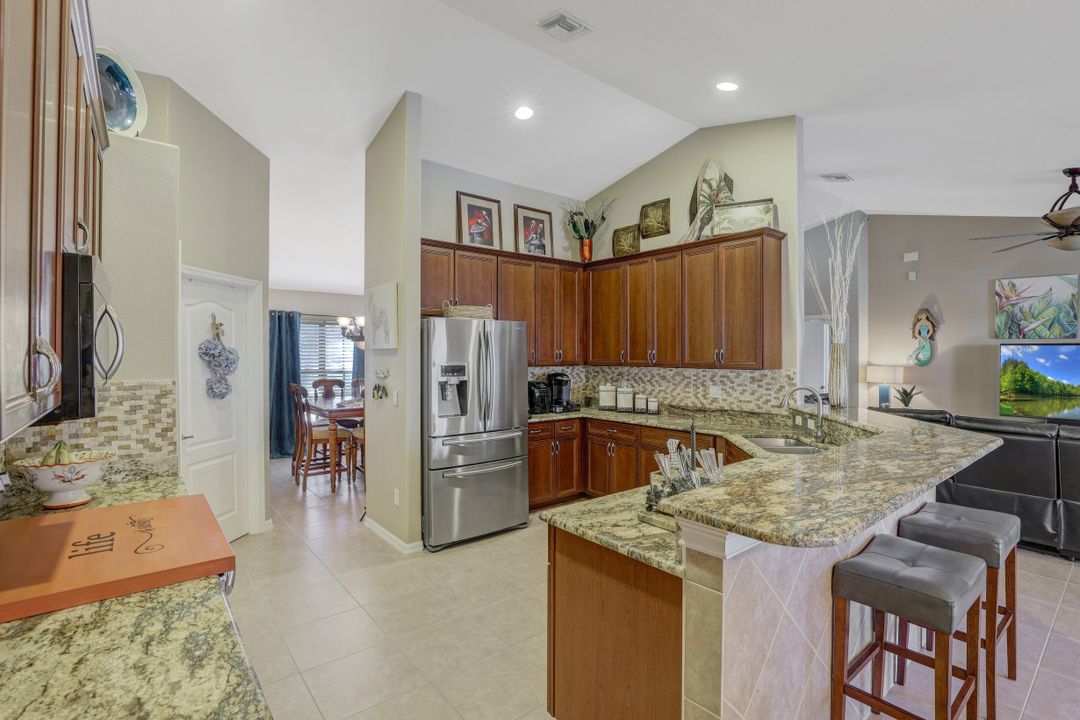 5011 SW 22nd Pl, Cape Coral, FL 33914