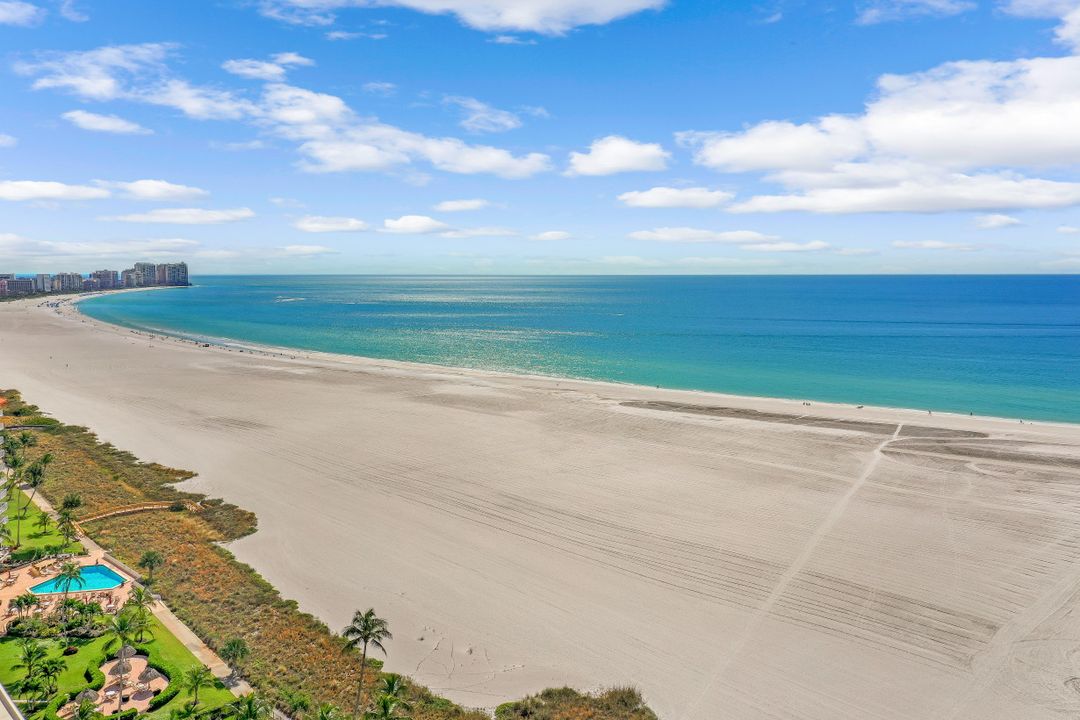 782 Saturn Ct, Marco Island, FL 34145