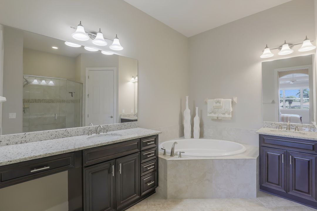 8843 Nautical Landing Cir #201, Naples, FL 34120