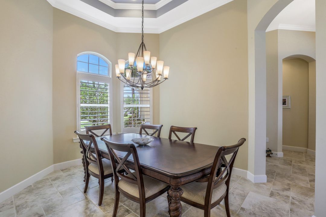 9075 Graphite Cir, Naples, FL 34120