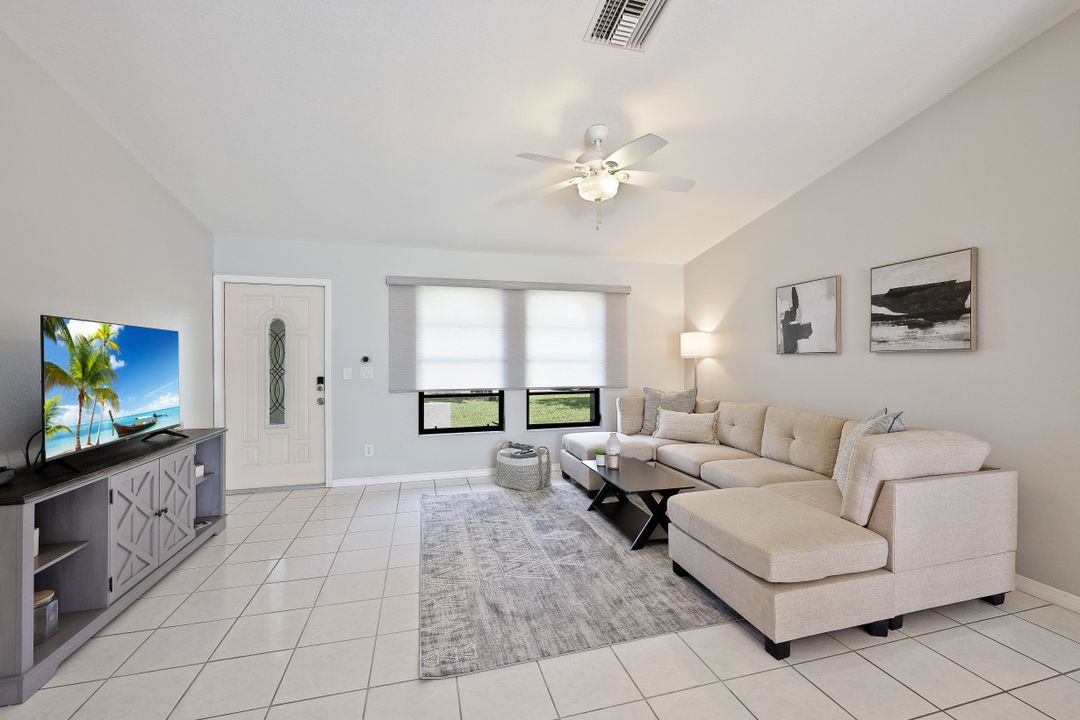 1909 SE 8th Ave, Cape Coral, FL 33990