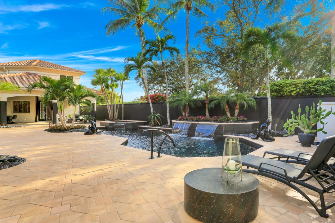 1108 Grand Isle Dr, Naples, FL 34108