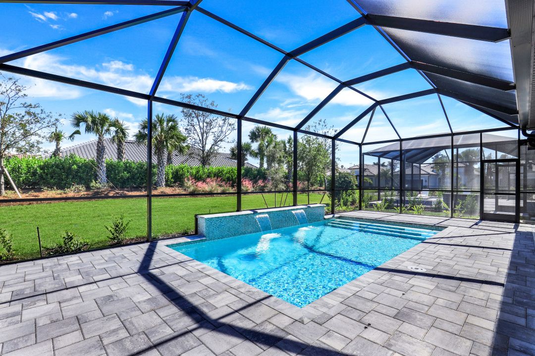 8924 Cappello Ct, Naples, FL 34119