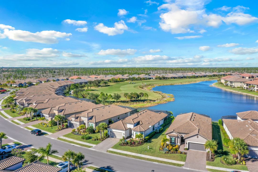 9400 Montelanico Loop, Naples, FL 34119