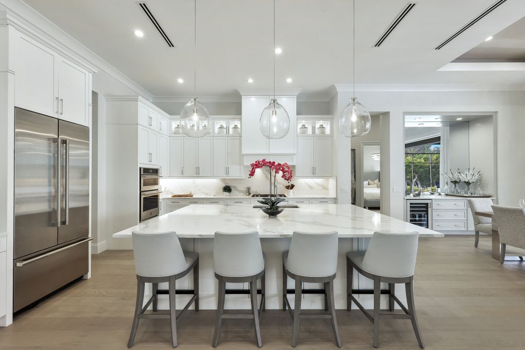 603 West St, Naples, FL 34108