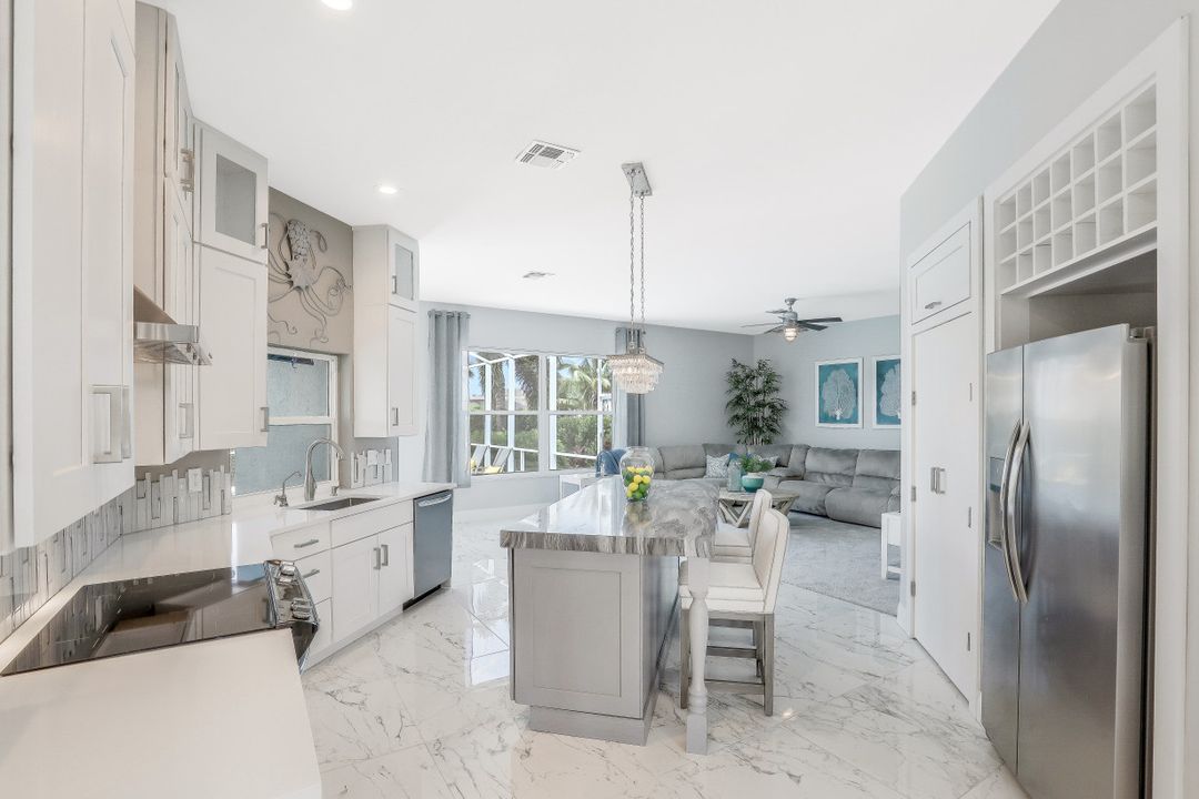 570 Elk Cir, Marco Island, FL 34145