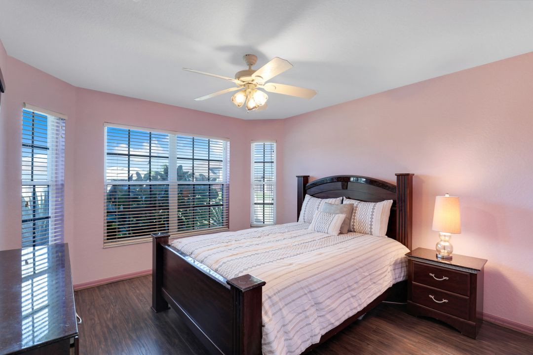 1403 SW 4th Ave, Cape Coral, FL 33991