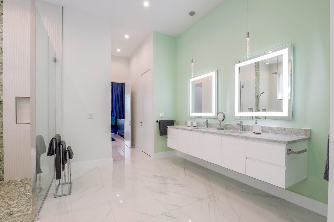 3824 Surfside Blvd, Cape Coral, FL 33914