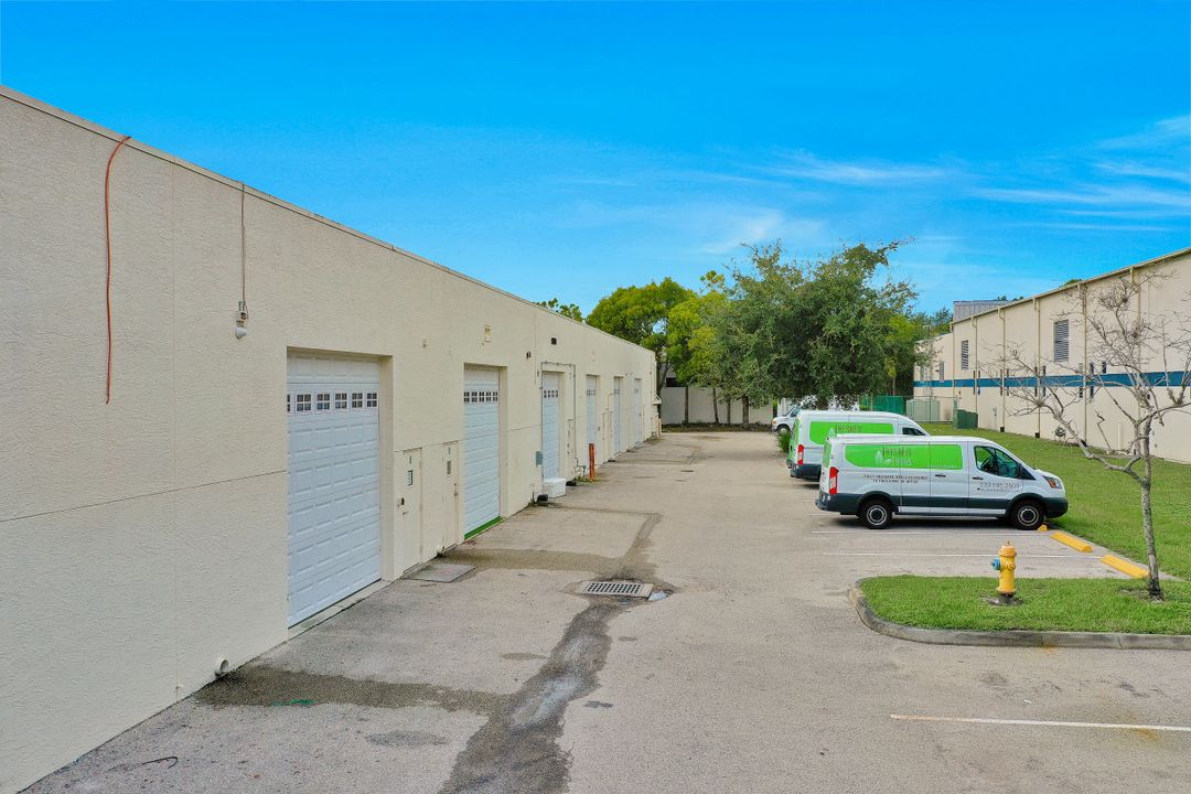 9201 Brookwood Ct, Bonita Springs, FL 34135