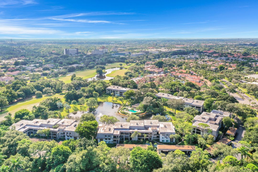 5964 Pelican Bay Blvd #431, Naples, FL 34108