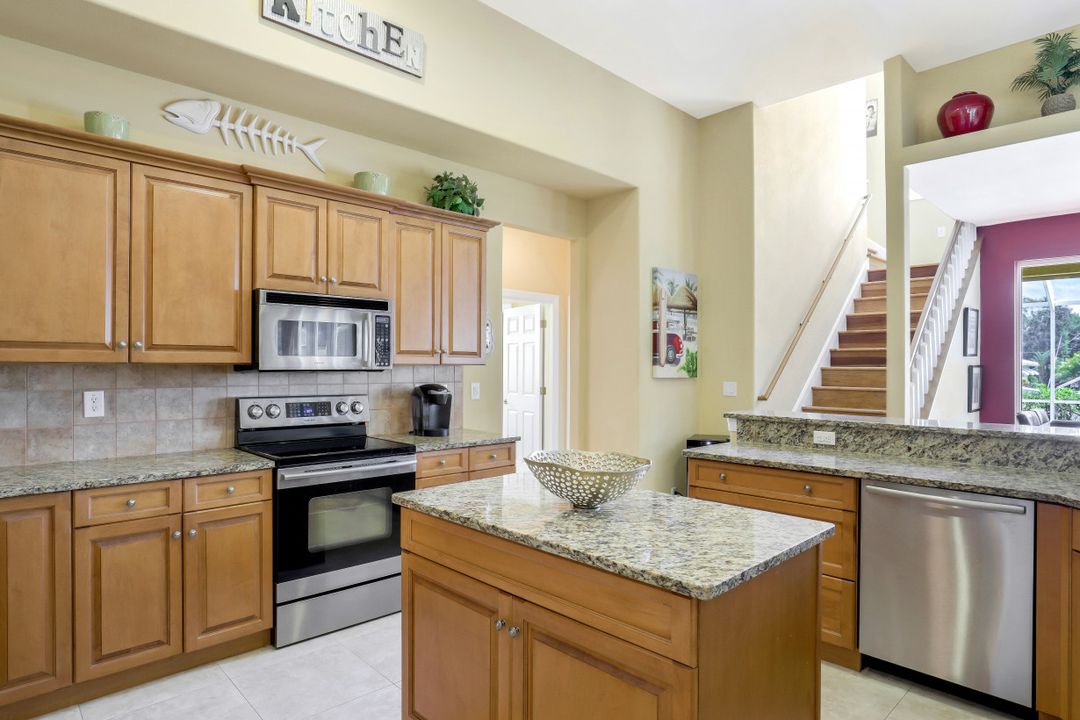 5267 Tiffany Ct, Cape Coral, FL 33904