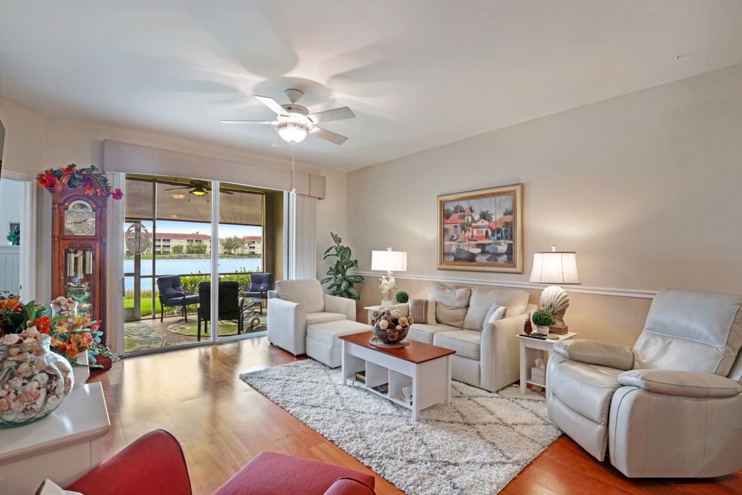 2810 Cypress Trace Cir #2111, Naples, FL 34119