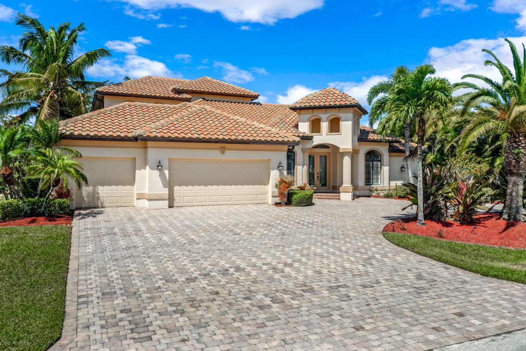 2227 SW 54th Ln, Cape Coral, FL 33914