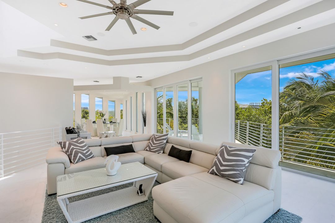 795 Waterside Dr, Marco Island, FL 34145