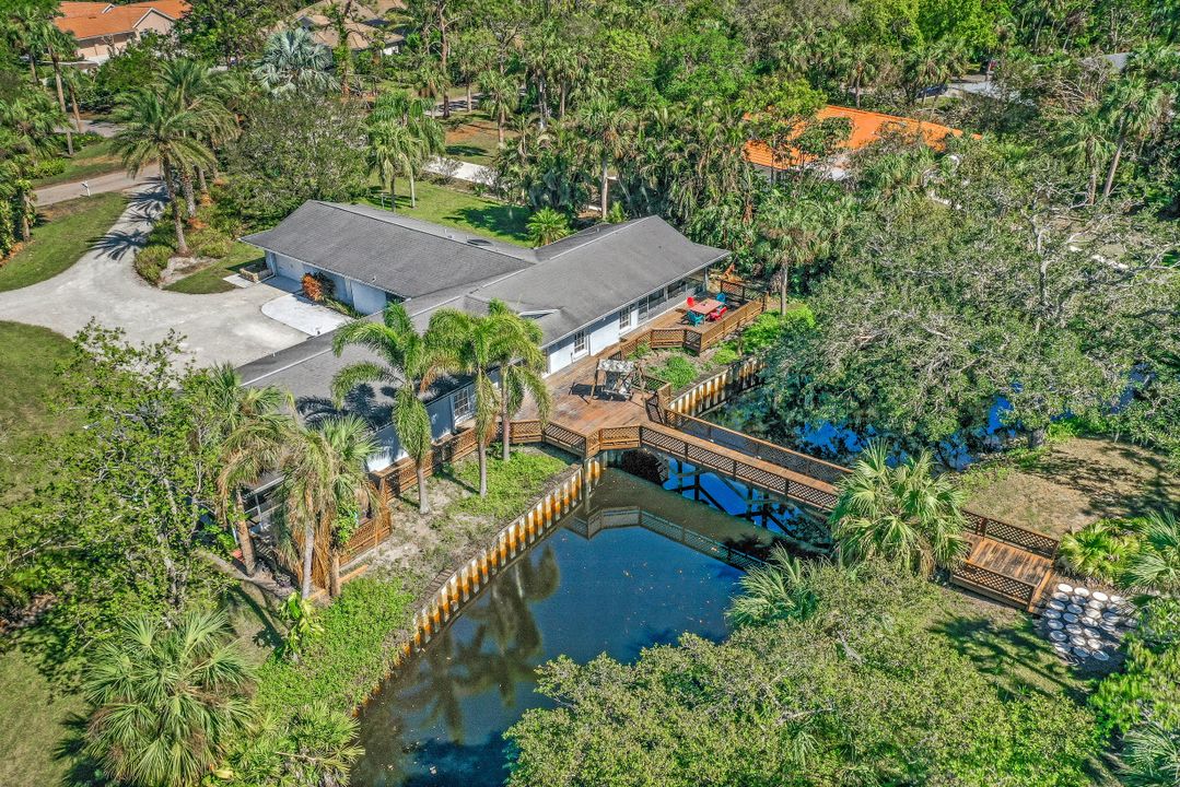 182 Cocohatchee Blvd, Naples, FL 34110