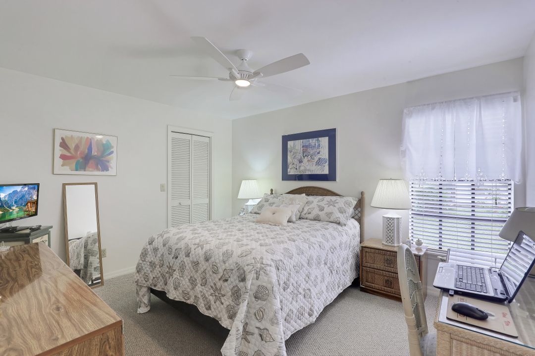 2259 Queens Way, Naples, FL 34112