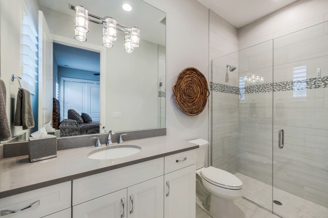 6231 Megans Bay Dr, Naples, FL 34112