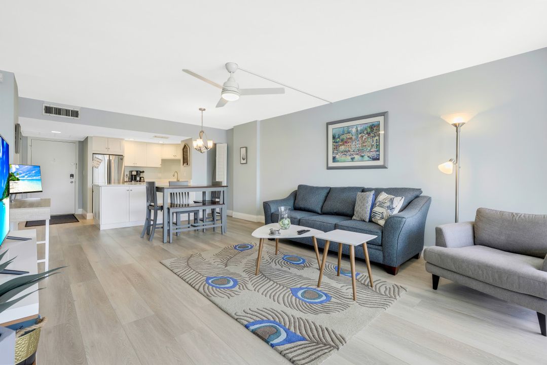 5 Bluebill Ave #210, Naples, FL 34108