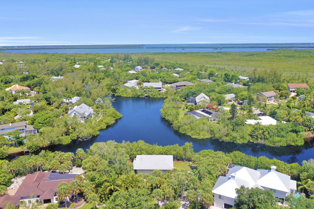 9455 Beverly Ln, Sanibel, FL 33957